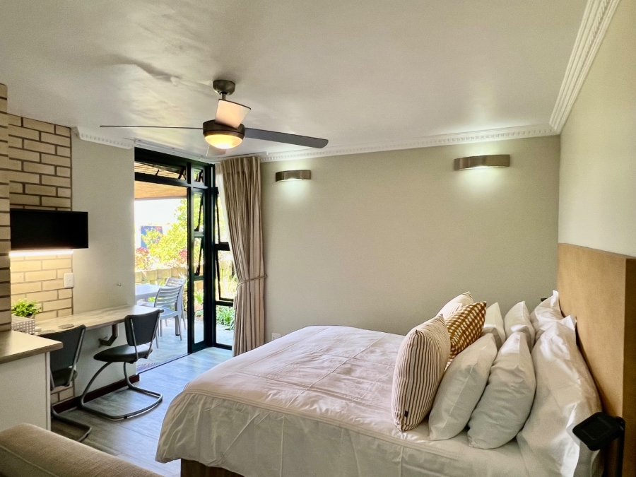 5 Bedroom Property for Sale in Oubaai Western Cape